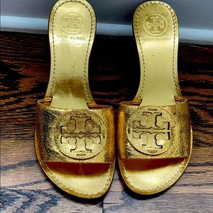Gorgeous Tory Burch gold sandals